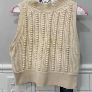XS Club Monaco cropped sleeveless sweater
